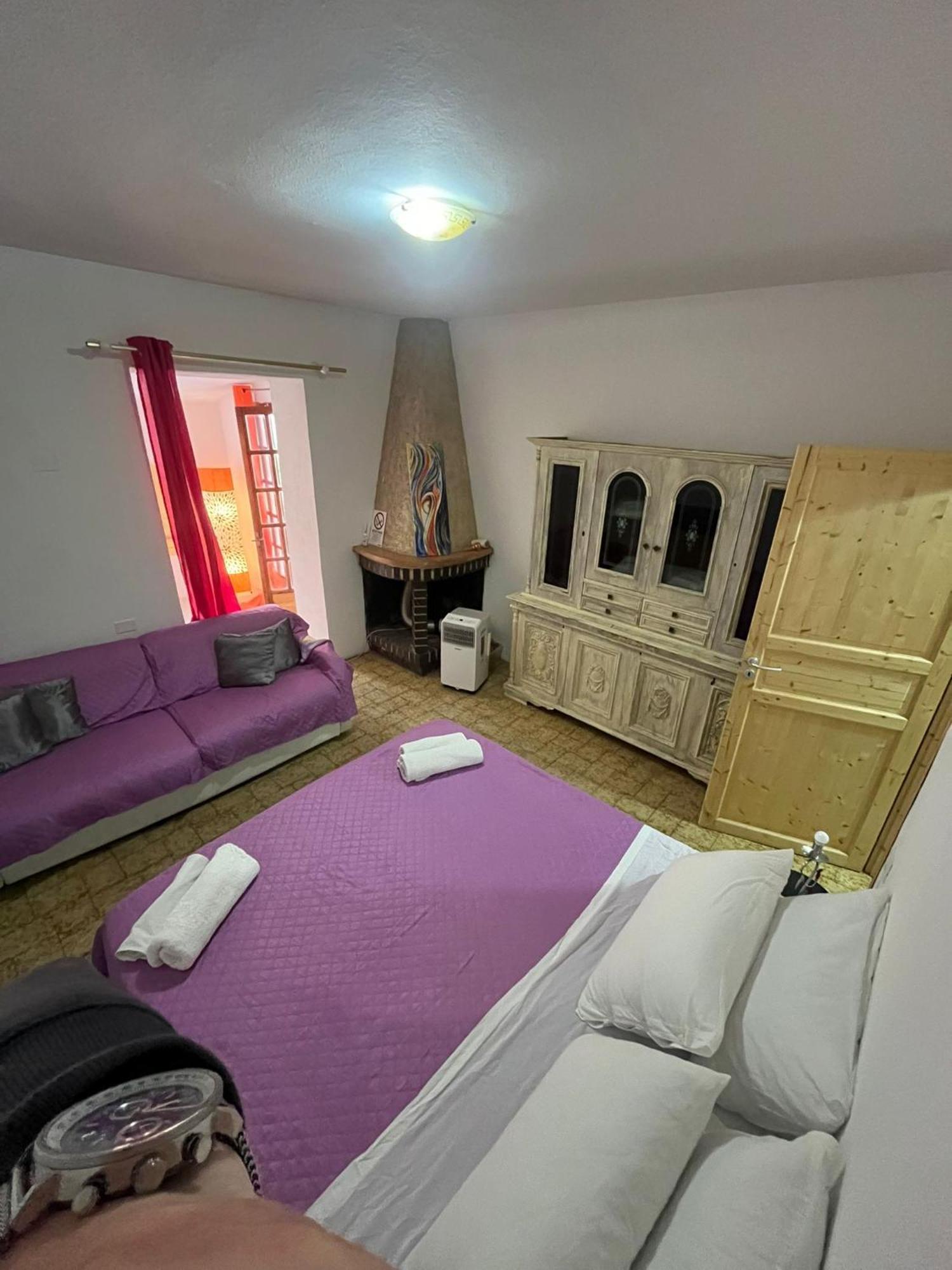 Smeralda Family Room's *